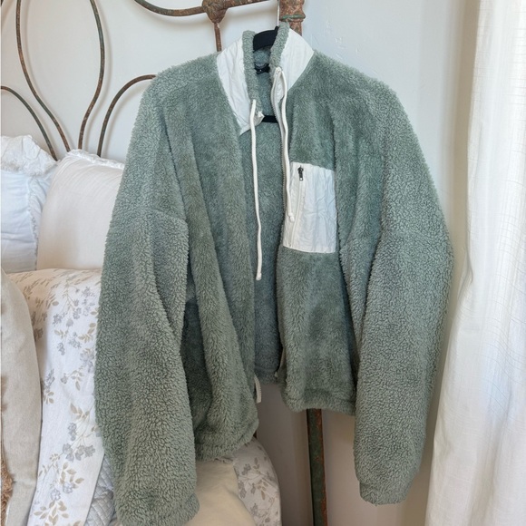 zipup jacket - Picture 1 of 3